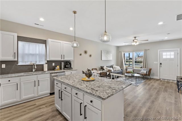 726 Veronica Place, Jeffersonville, IN 47130