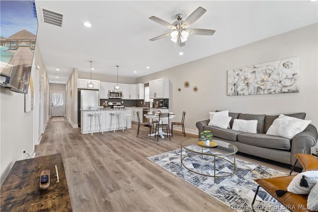 726 Veronica Place, Jeffersonville, IN 47130