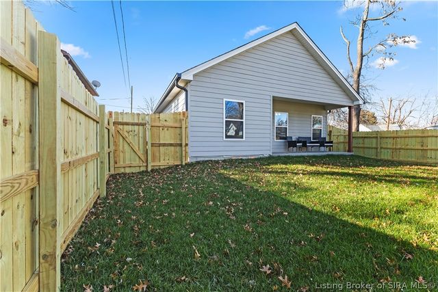 726 Veronica Place, Jeffersonville, IN 47130