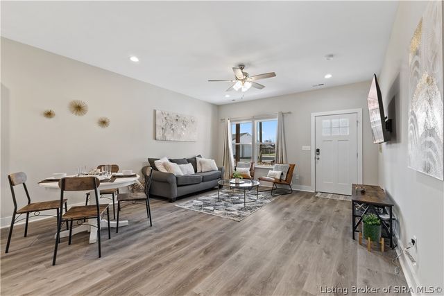 726 Veronica Place, Jeffersonville, IN 47130