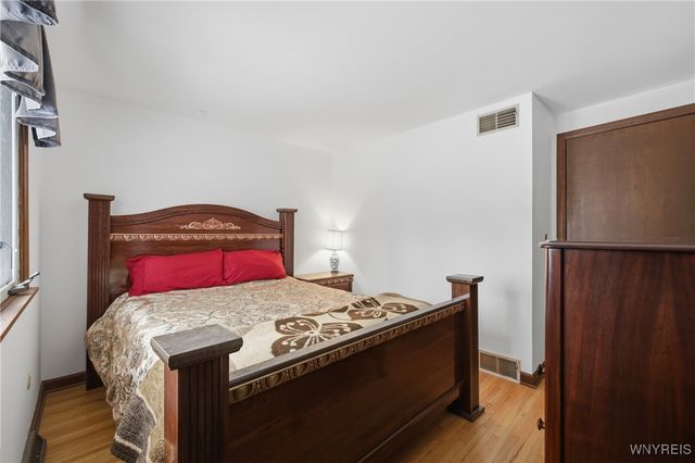 185 Old Farm Circle, Amherst, NY 14221