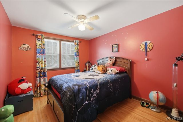 185 Old Farm Circle, Amherst, NY 14221