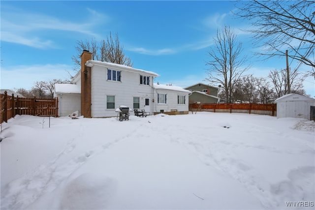 185 Old Farm Circle, Amherst, NY 14221