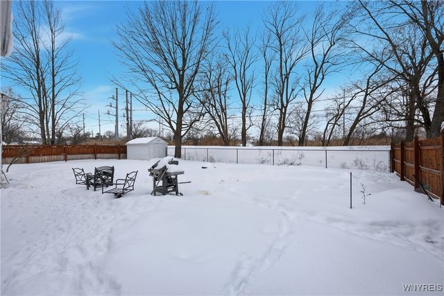 185 Old Farm Circle, Amherst, NY 14221