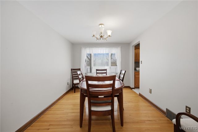 185 Old Farm Circle, Amherst, NY 14221