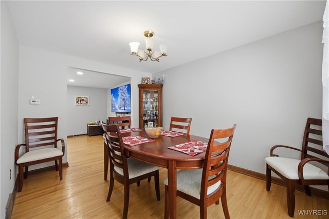 185 Old Farm Circle, Amherst, NY 14221