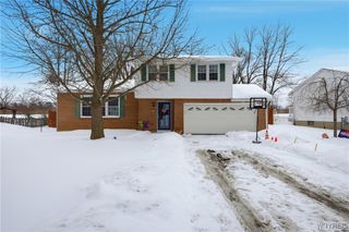 185 Old Farm Circle, Amherst, NY 14221