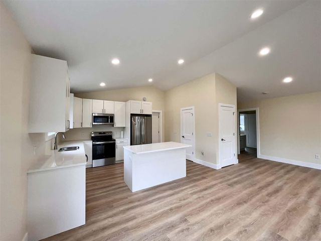4763 Lasley Street, Montague, MI 49437