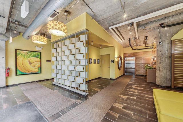 1111 W 14TH Place 328, Chicago, IL 60608