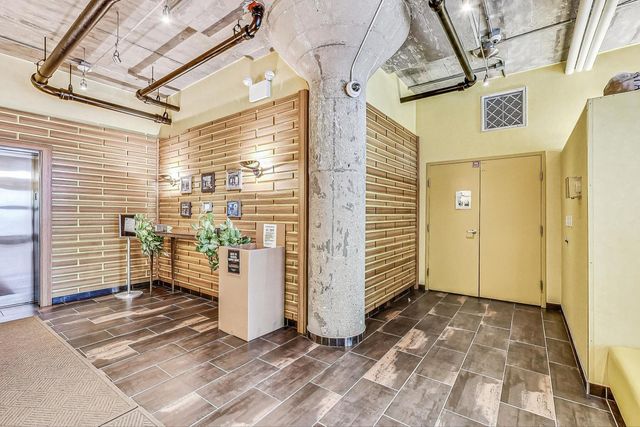 1111 W 14TH Place 328, Chicago, IL 60608