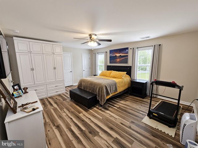 5090 COMER DR, Stephens City, VA 22655