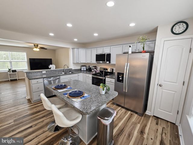 5090 COMER DR, Stephens City, VA 22655