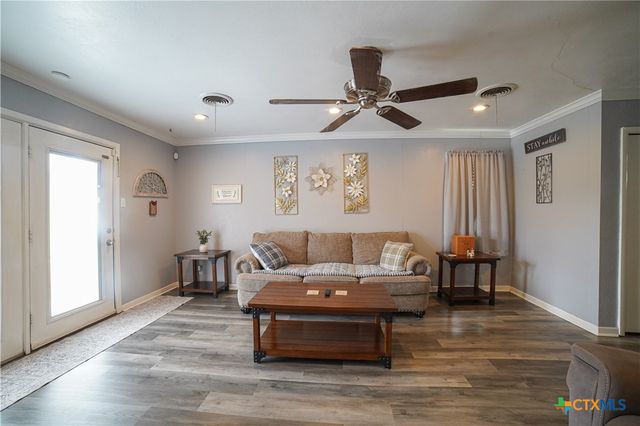 909 W Park Avenue, Temple, TX 76501