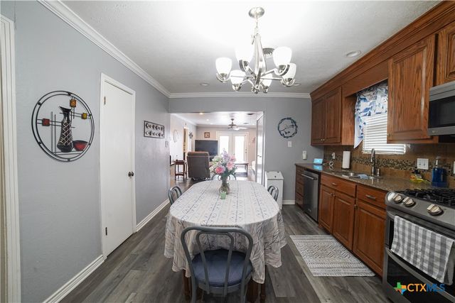 909 W Park Avenue, Temple, TX 76501