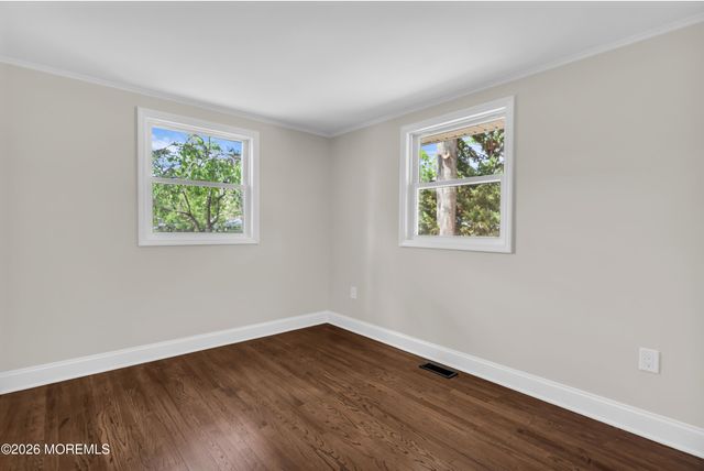 620 Tiller Avenue, Beachwood, NJ 08722