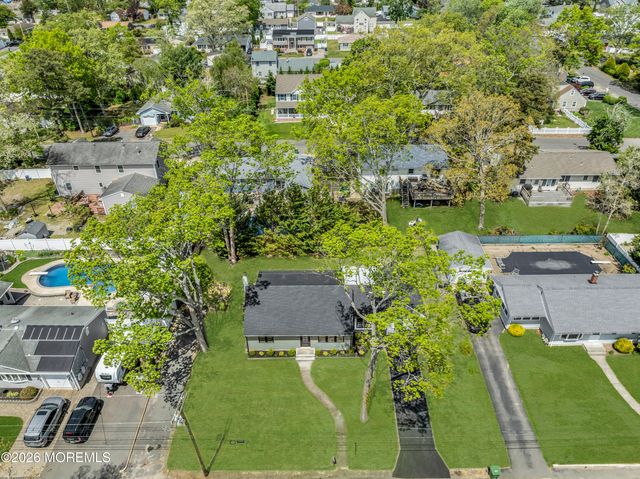 620 Tiller Avenue, Beachwood, NJ 08722