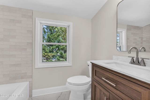 620 Tiller Avenue, Beachwood, NJ 08722