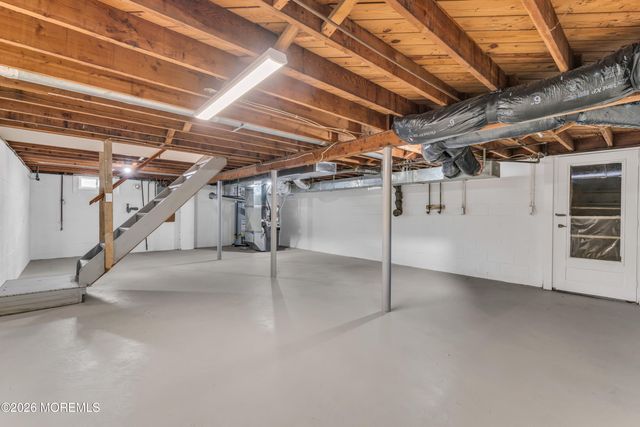 620 Tiller Avenue, Beachwood, NJ 08722
