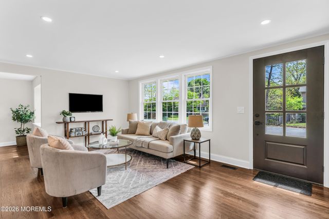 620 Tiller Avenue, Beachwood, NJ 08722