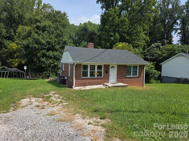 1010 E Harrison Avenue, Gastonia, NC 28054
