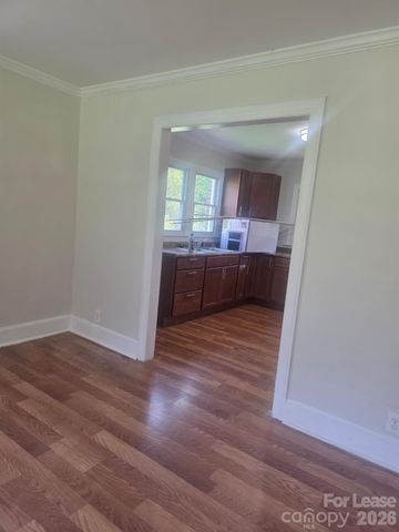 1010 E Harrison Avenue, Gastonia, NC 28054