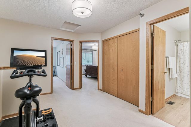 8465 Cortland Road 125, Eden Prairie, MN 55344