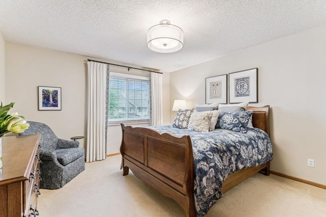 8465 Cortland Road 125, Eden Prairie, MN 55344