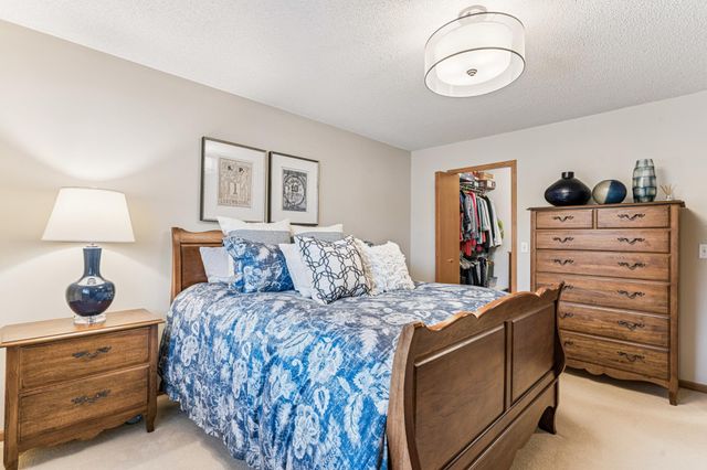 8465 Cortland Road 125, Eden Prairie, MN 55344