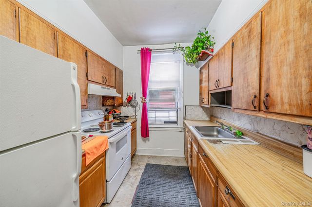 10876 38th Avenue, Corona, NY 11368