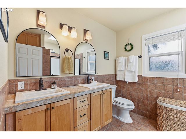 1831 Ne 61ST Ave, Portland, OR 97213