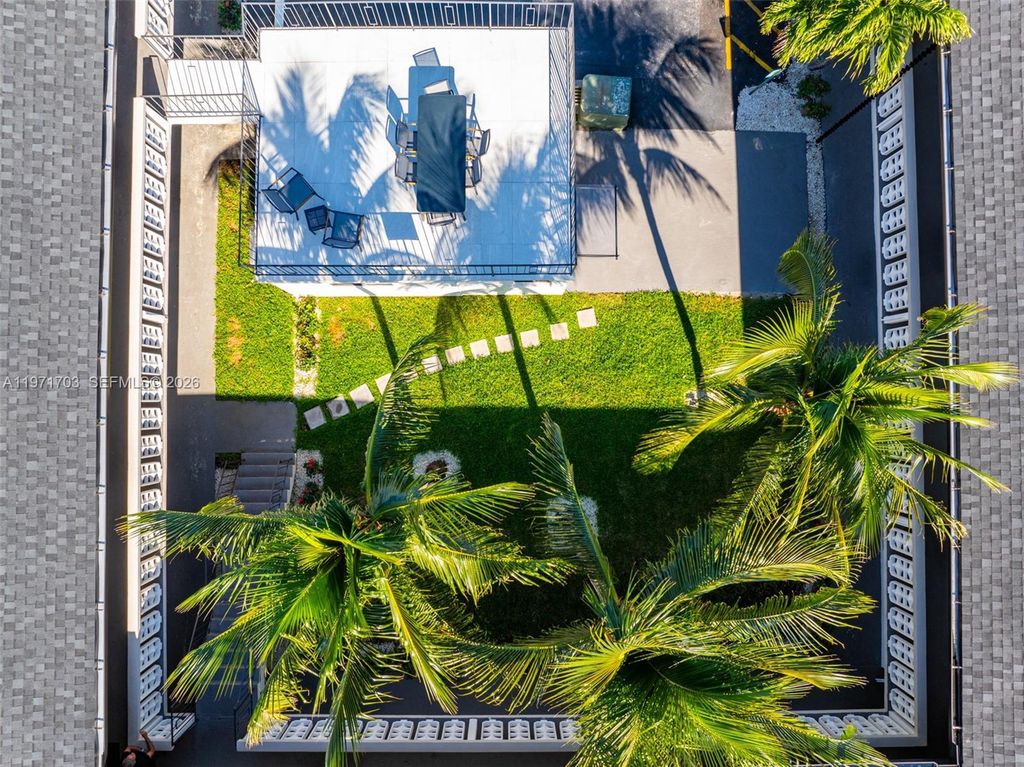 1330 W 29th St 39, Hialeah, FL 33012