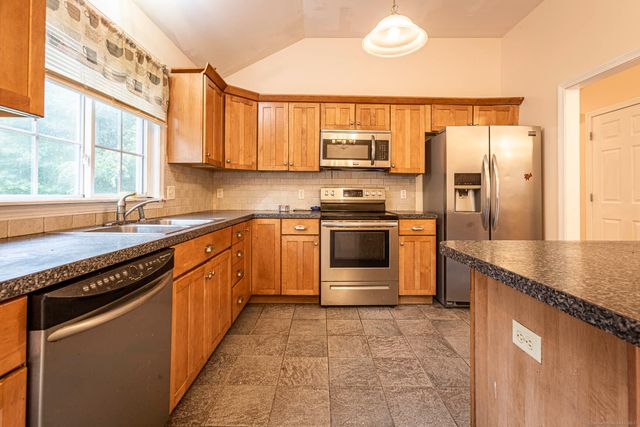 10 Mathieu Street, Norwich, CT 06380