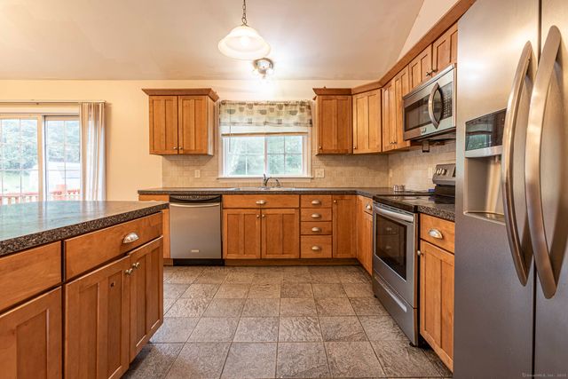 10 Mathieu Street, Norwich, CT 06380