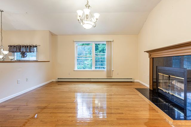 10 Mathieu Street, Norwich, CT 06380