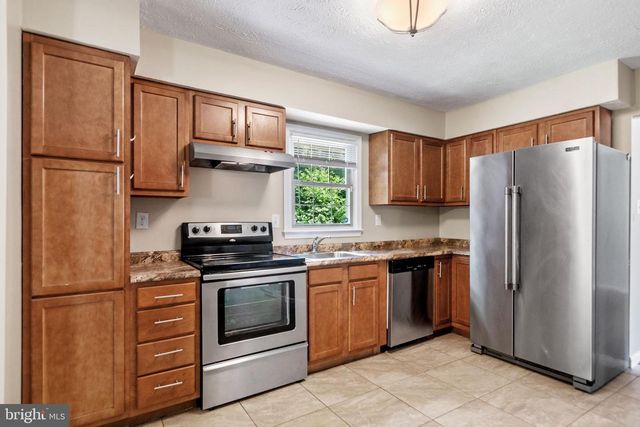 2324 KENT CT, Waldorf, MD 20602