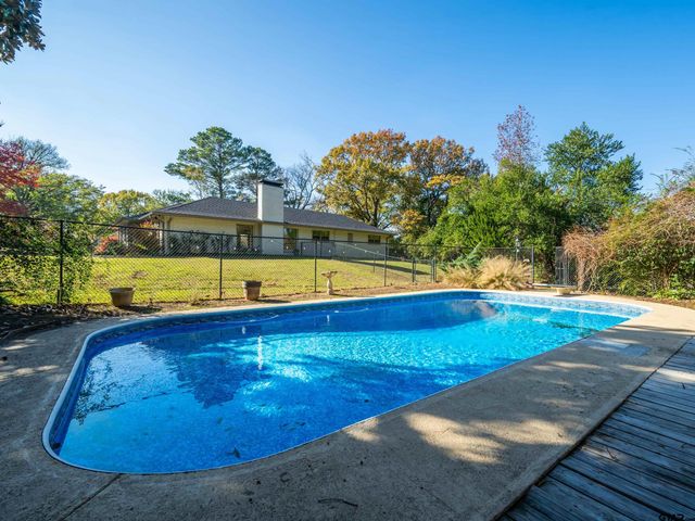 8212 Cambridge Rd, Tyler, TX 75703