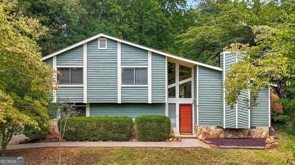 6565 Oakwood Drive, Douglasville, GA 30135 — exterior