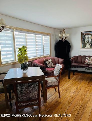 3 Cypress Avenue, Oakhurst, NJ 07755