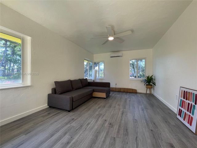401 NE 14th Avenue, Fort Lauderdale, FL 33301