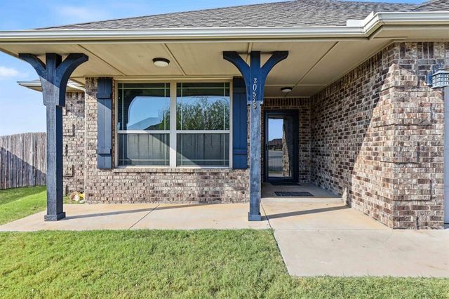 20575 Creekside Drive, Harrah, OK 73045