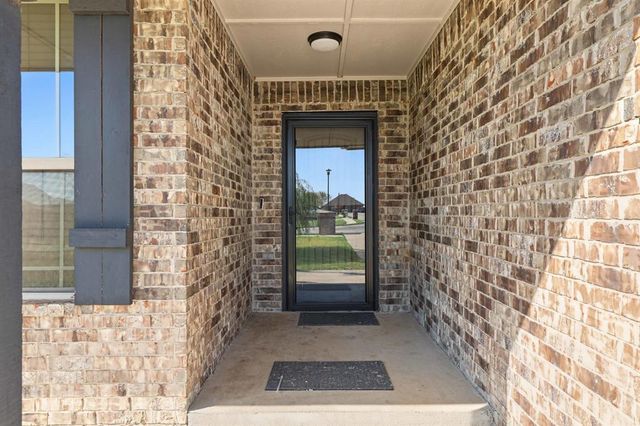 20575 Creekside Drive, Harrah, OK 73045