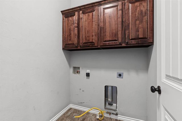 20575 Creekside Drive, Harrah, OK 73045