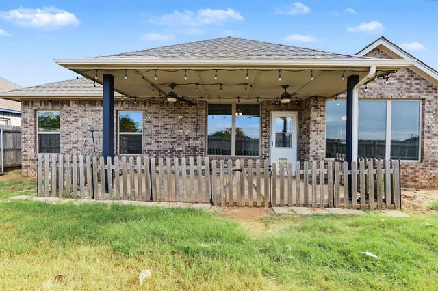 20575 Creekside Drive, Harrah, OK 73045