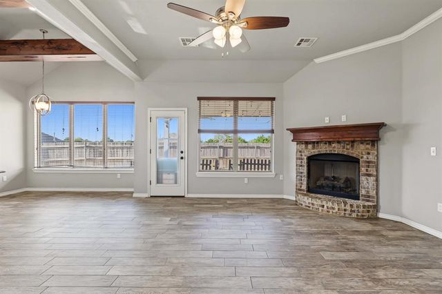 20575 Creekside Drive, Harrah, OK 73045