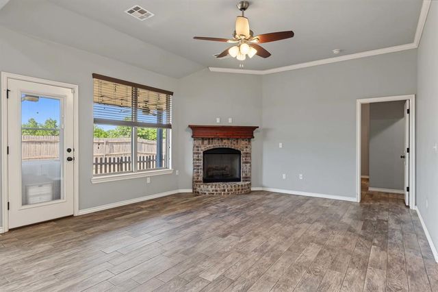 20575 Creekside Drive, Harrah, OK 73045