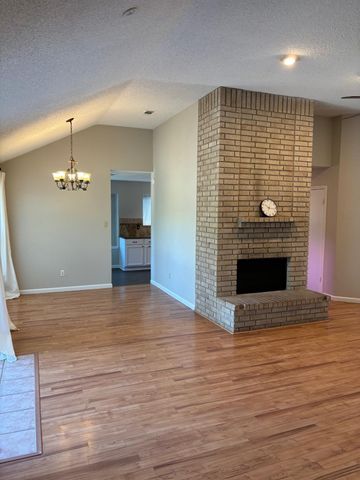 16414 Lone Wolf DR, Leander, TX 78641