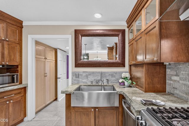2201 Siskiyou Boulevard, Medford, OR 97504