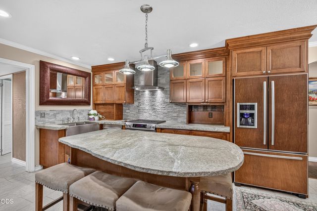 2201 Siskiyou Boulevard, Medford, OR 97504