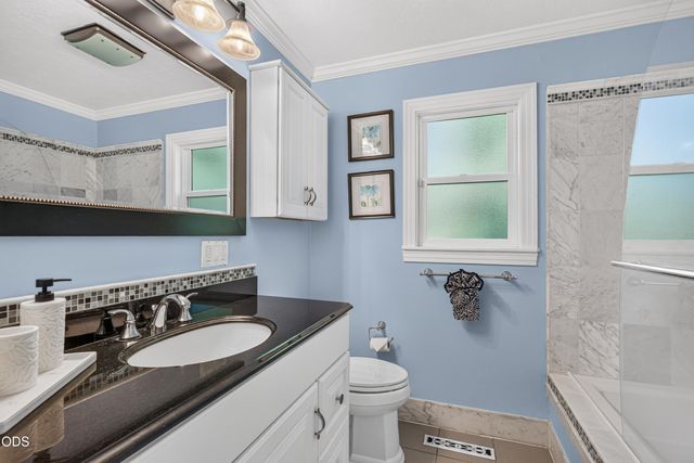 2201 Siskiyou Boulevard, Medford, OR 97504