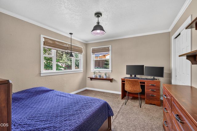 2201 Siskiyou Boulevard, Medford, OR 97504